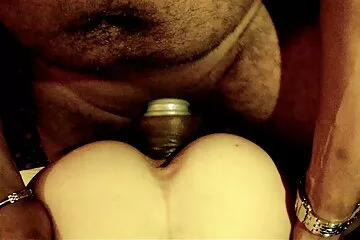 أدركت الكلبات الناضجة سكسي محارم اجنبي مترجم أن ممارسة الجنس مع عضو حقيقي أفضل من ممارسة الجنس مع الهزاز.