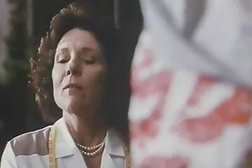 ممارسة الجنس الشاق فلام سكسي مترجم عربي مع رئيس ناضج على الطاولة