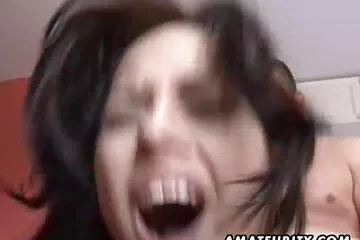 أحضر حفيد فلام سكسي مترجم عربي الجدة العجوز إلى هزة الجماع