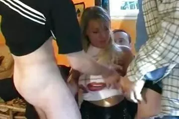 وقحة ناضجة الملاعين مع رجل أسود فيلم سكسي مترجم عربي والصئيل