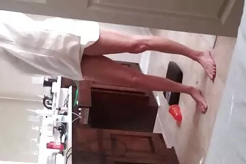 الزوج يدق بمهبل الزوجة الناضجة في سكسي مترجم عربي الطبيعة